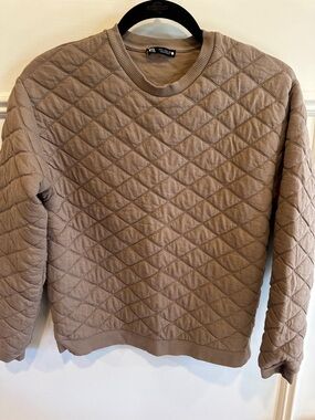 Zara Quilted Crewneck Sweatshirt in Taupe